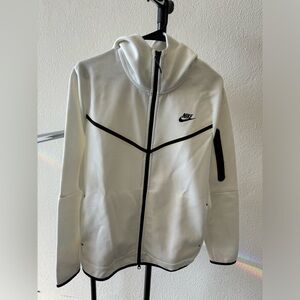 White Nike Tech Fleece Zip Up